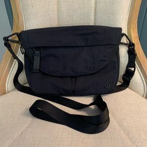 Lululemon festival bag 5L